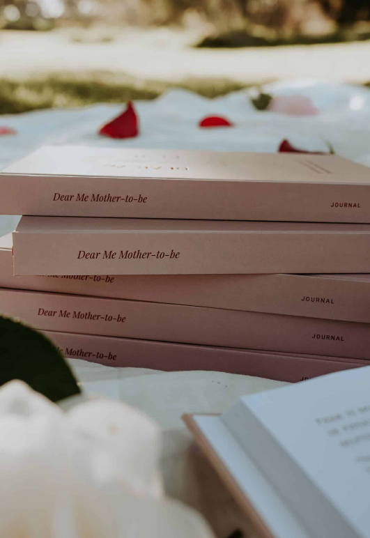 Dear Me, Mother-To-Be Pregnancy Journal