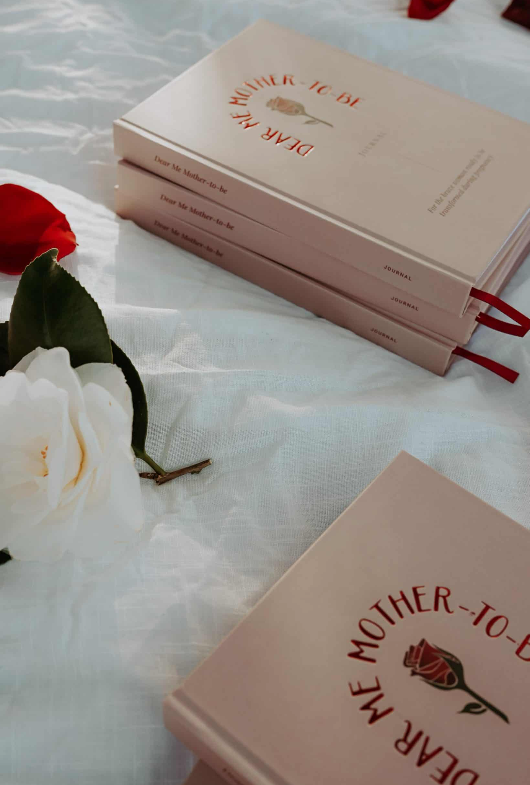 Dear Me, Mother-To-Be Pregnancy Journal